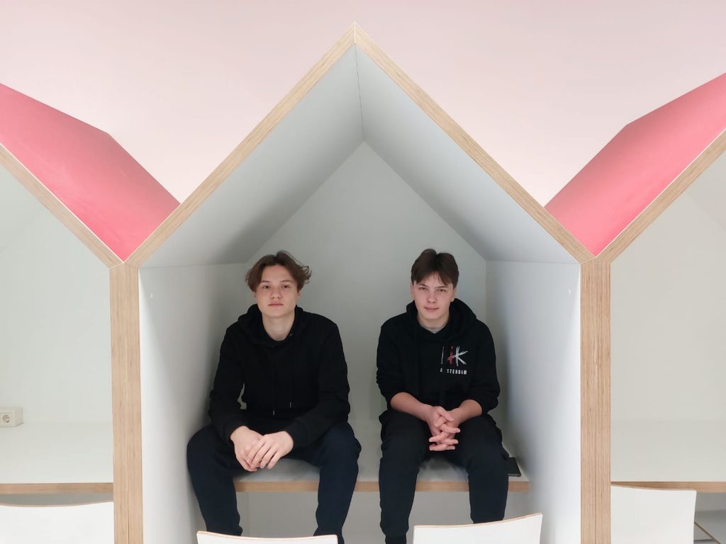 WIELKI FINAŁ LIGI ŁOWCÓW I POGROMCÓW FAKE NEWSÓW – pierwsze miejsce dla szkoły z Hagi